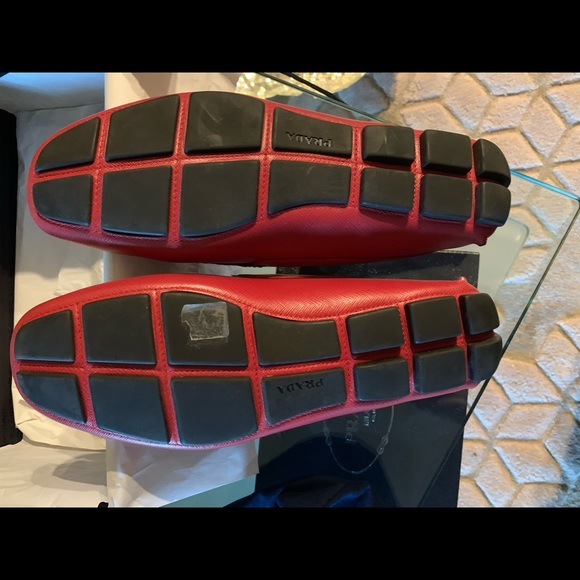 PRADA - Picture 9 of 13